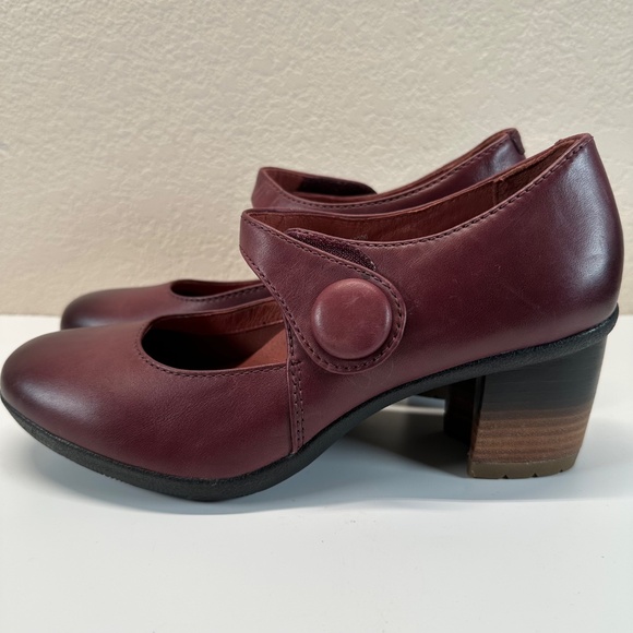 Dansko Shoes Womens Size 41 US 10.5-11 Mary Jane Style Page Waterproof Leather - Picture 3 of 16
